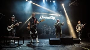 Review | Una noche de culto al heavy metal en el Teatro Cariola