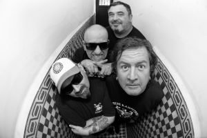 Noticias | Los KK marca su retorno musical con la edición de su nuevo disco “La Vida Es Un Infierno”