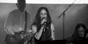 Noticias | En en el aniversario de ¡Viva Chile!: Electrodomésticos presenta el videoclip de “Yo lo quería” junto a Amparo Noguera