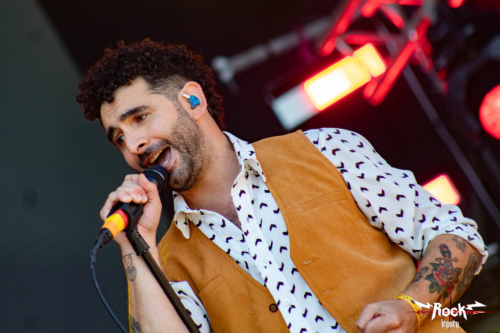 5B4FDD23-2648-4C84-B8CB-FFF26D4703D7