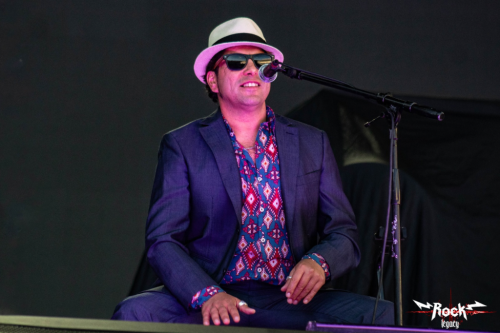 9D56307B-99F2-4FFA-A367-8BED584F2A7A