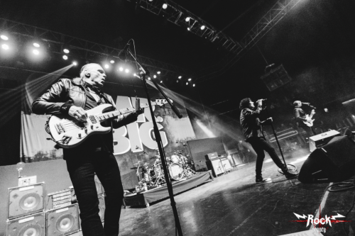 E8FAF720-713F-4EB1-BA93-585D0BFF8AD9