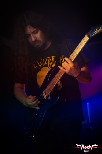 FF317500-AFEF-465E-94CF-1C50F993452A