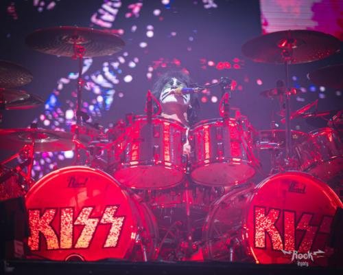 Kiss00036