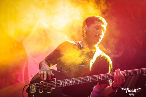 LOGO-VERTICAL-10 (1) (1)