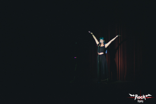 LOGO-VERTICAL.zip-1 (1)